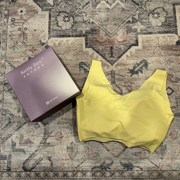 Barely Zero Wireless Bra 1.0 - Picture 4 of 5